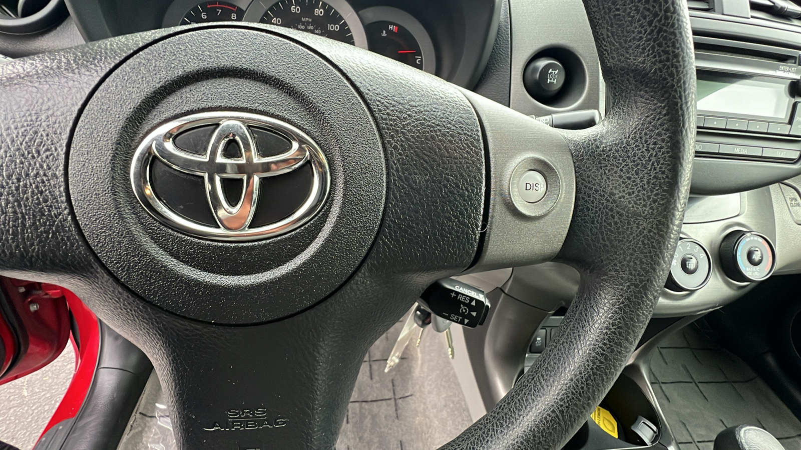 2012 Toyota RAV4 BASE 29