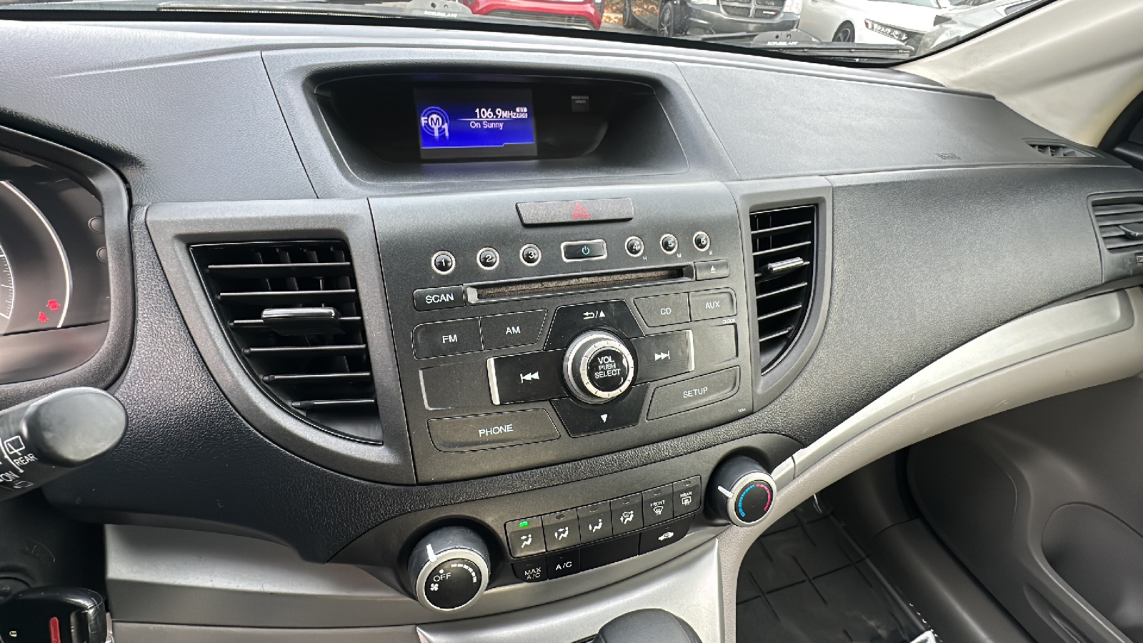 2013 Honda CR-V LX 38