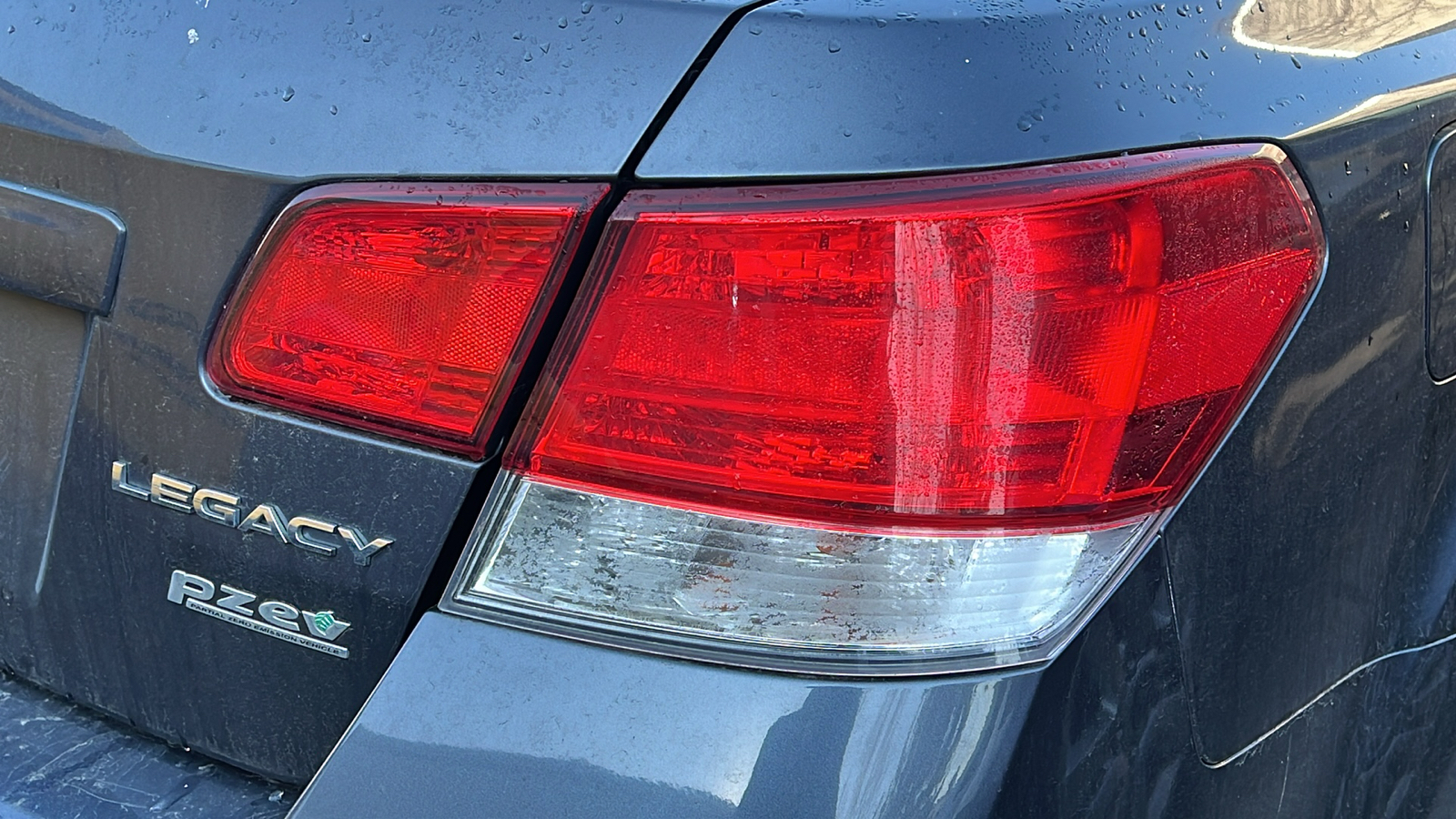 2014 Subaru Legacy 2.5i Premium 21