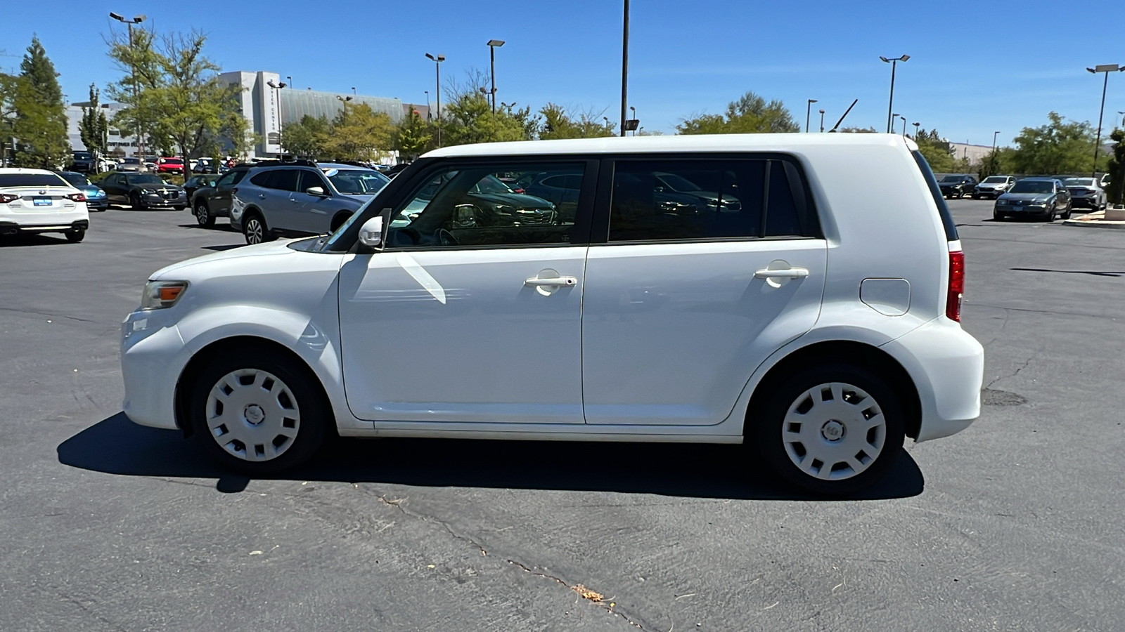 2014 Scion xB  3