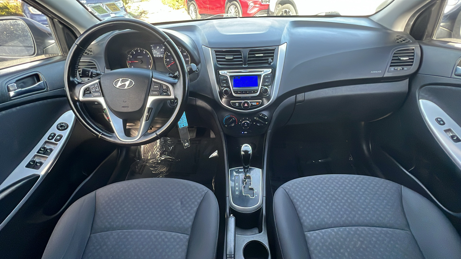 2014 Hyundai Accent SE 10