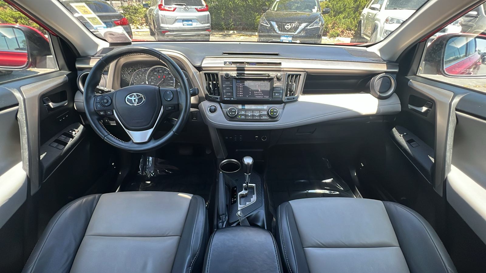 2015 Toyota RAV4 Limited 10