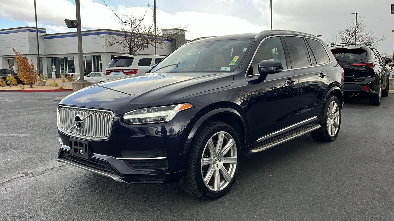 2016 Volvo XC90 Hybrid T8 Inscription 1