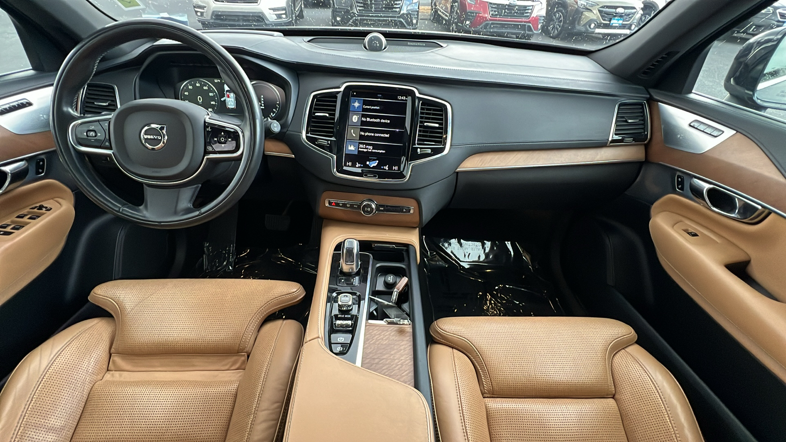 2016 Volvo XC90 Hybrid T8 Inscription 10