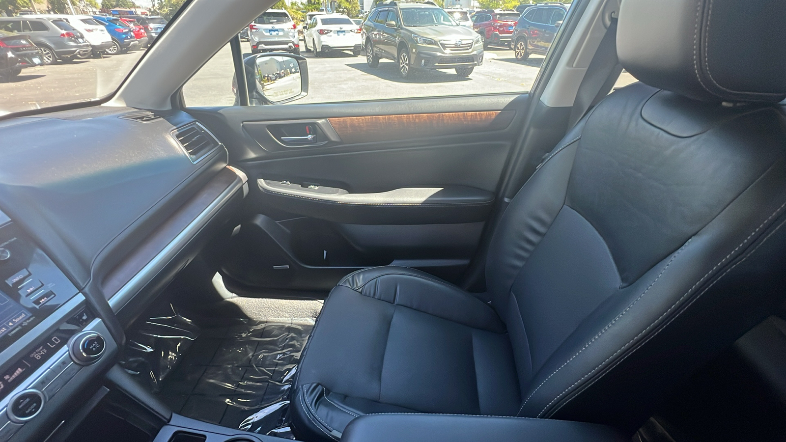 2016 Subaru Outback 3.6R Limited 27