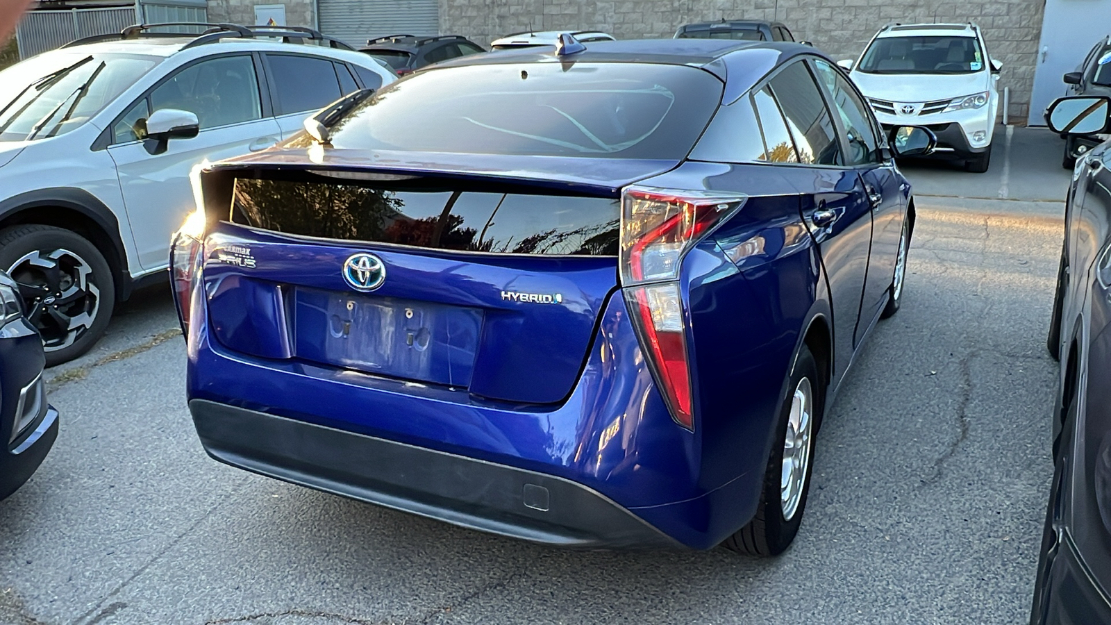 2016 Toyota Prius Three 17