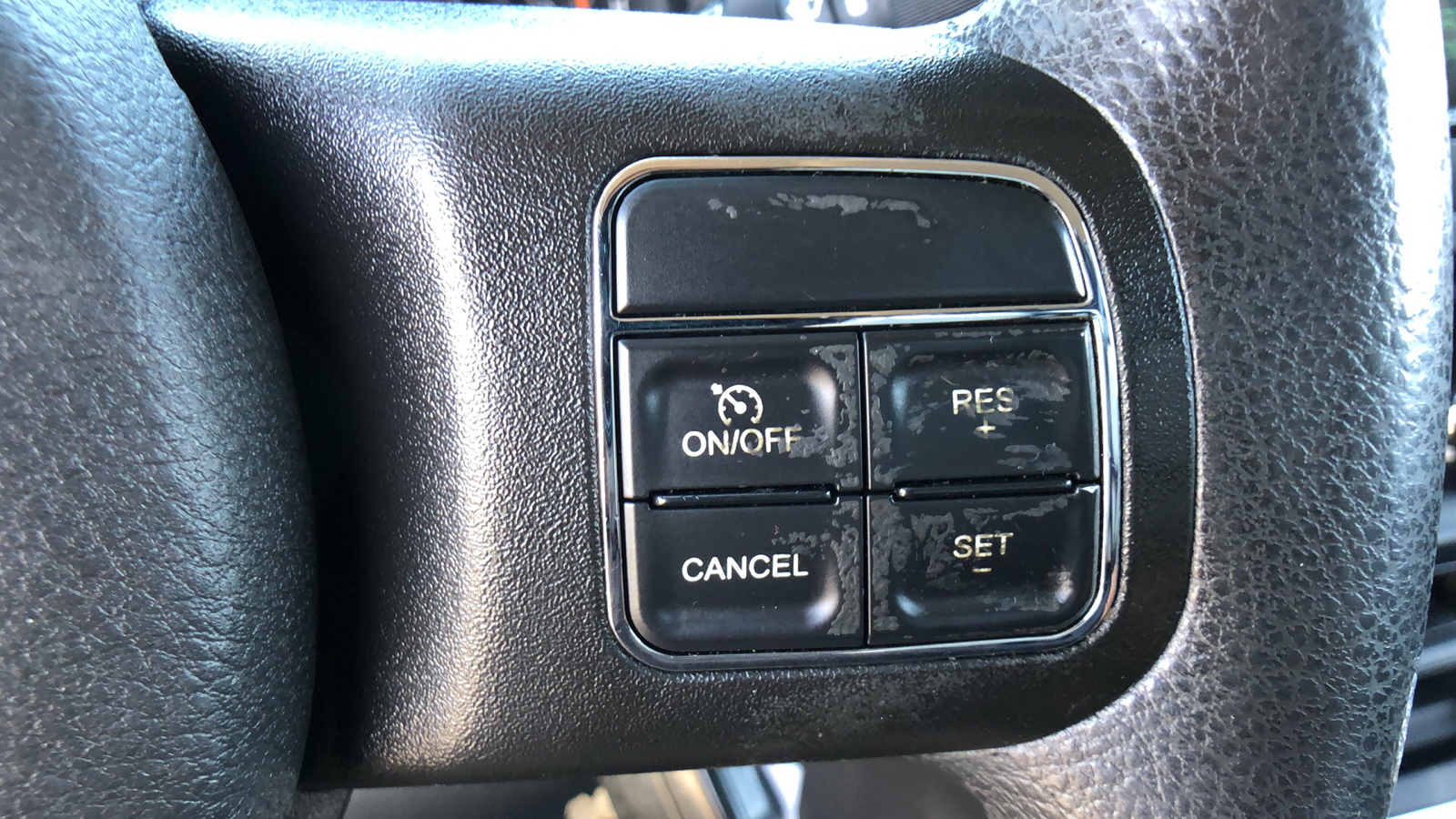 2016 Jeep Compass  26
