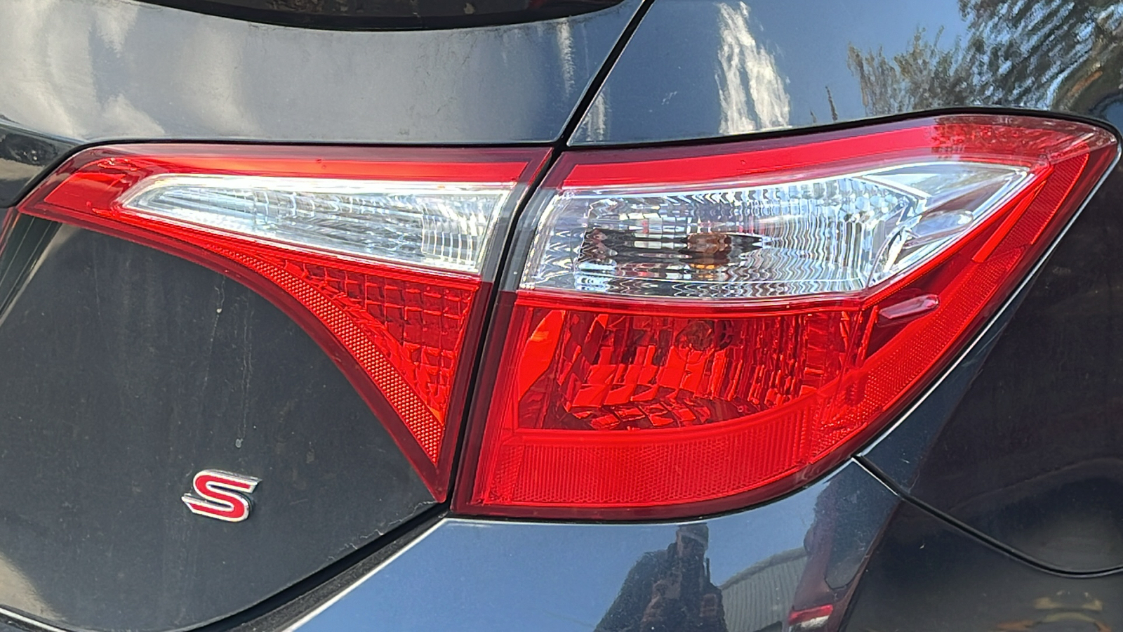 2016 Toyota Corolla S Plus 16