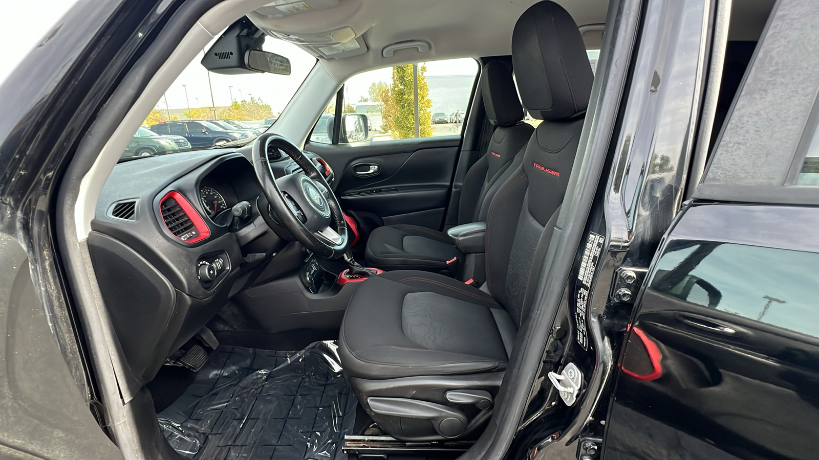 2016 Jeep Renegade Trailhawk 11