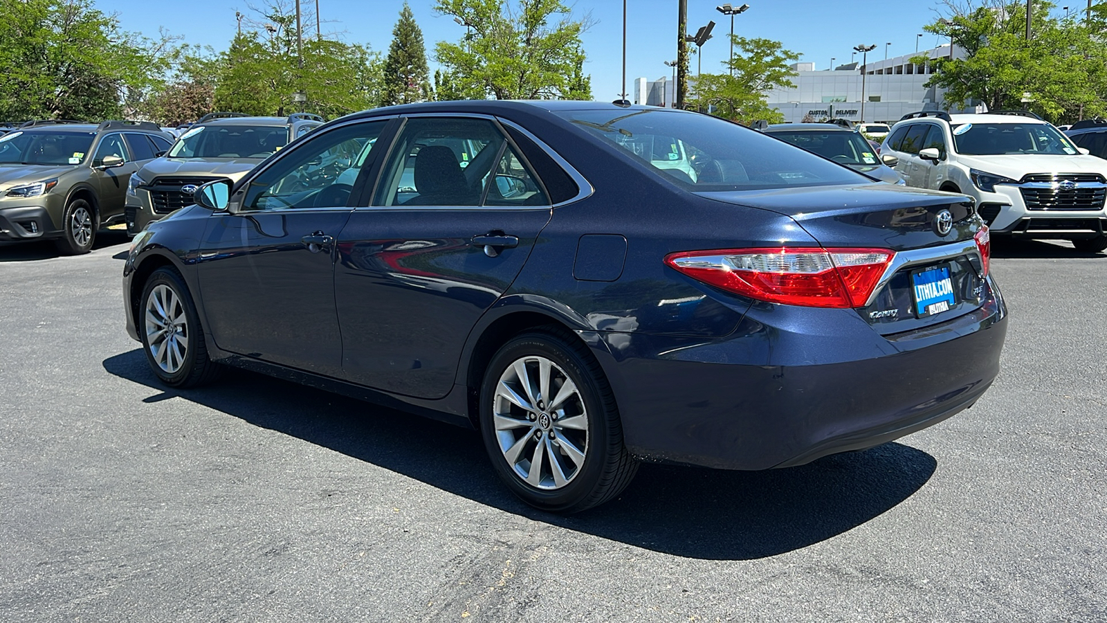 2016 Toyota Camry XLE 4