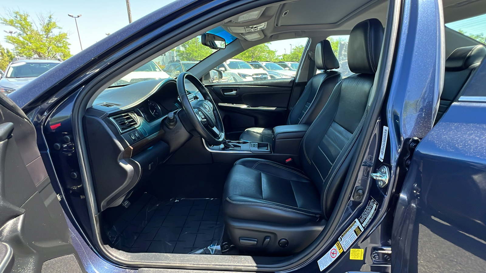 2016 Toyota Camry XLE 11