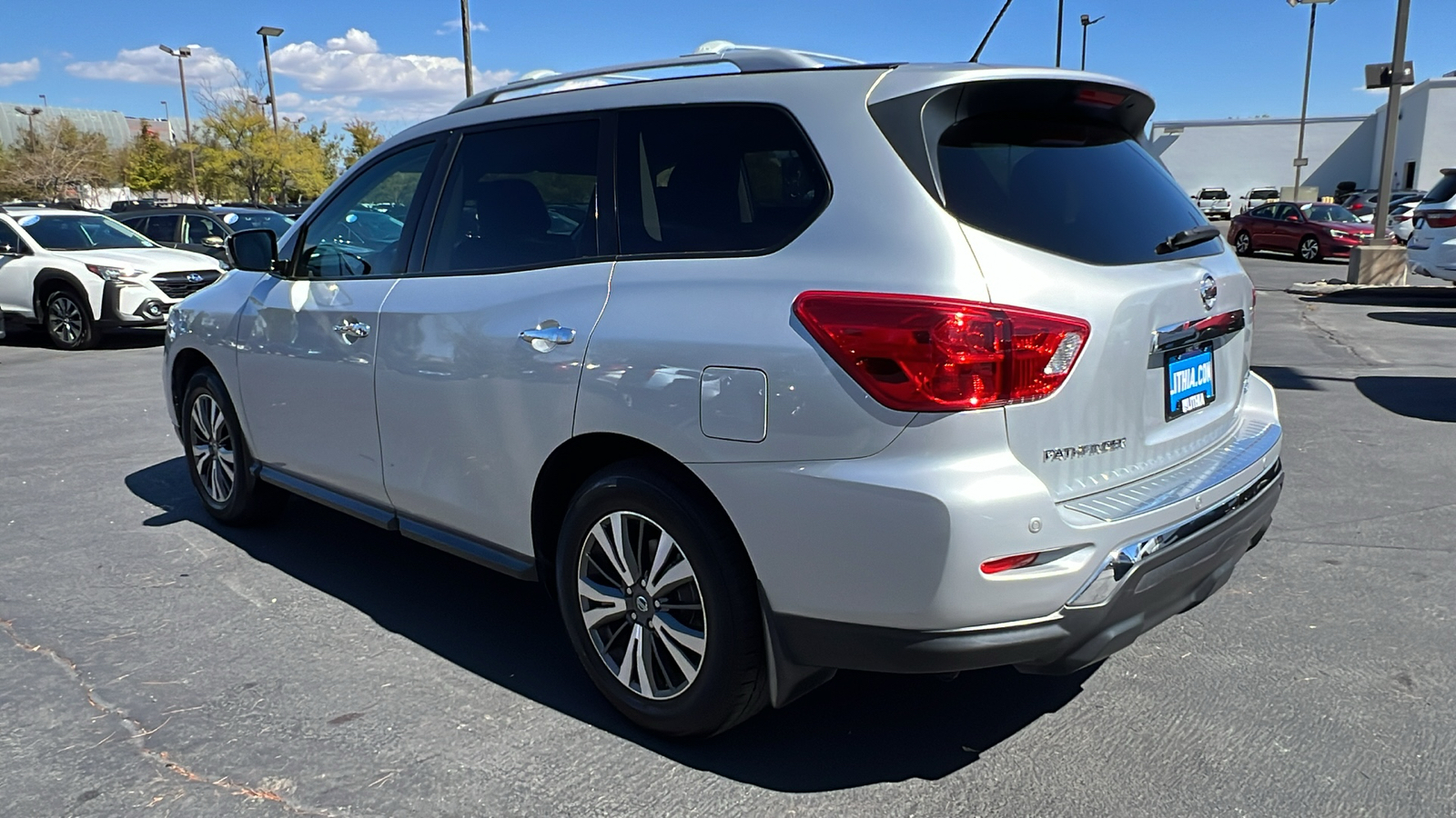 2017 Nissan Pathfinder SV 4