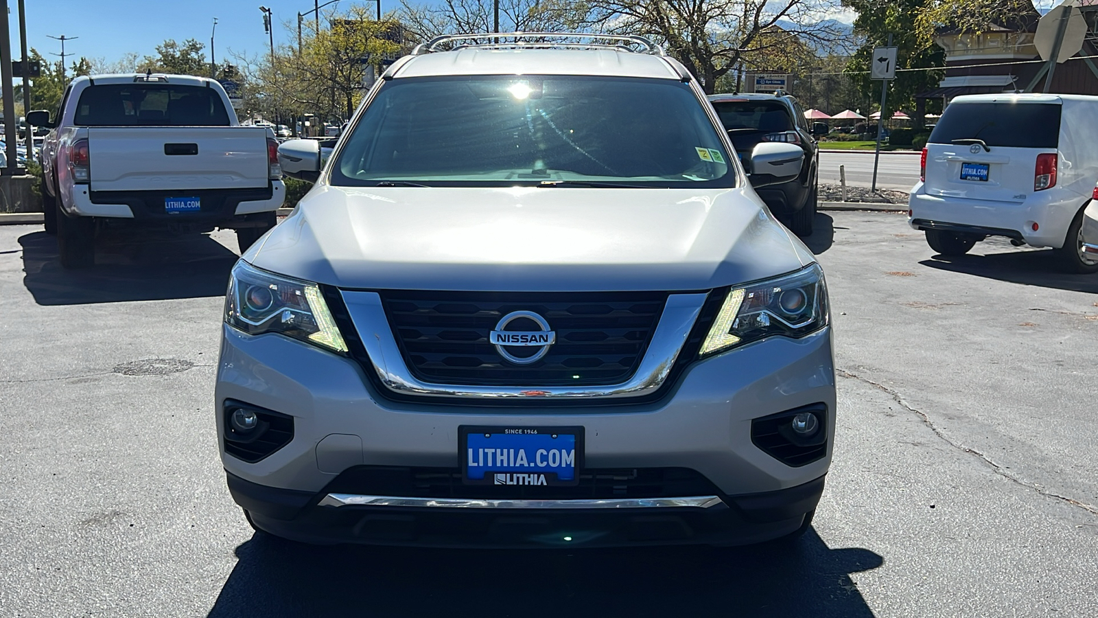 2017 Nissan Pathfinder SV 6