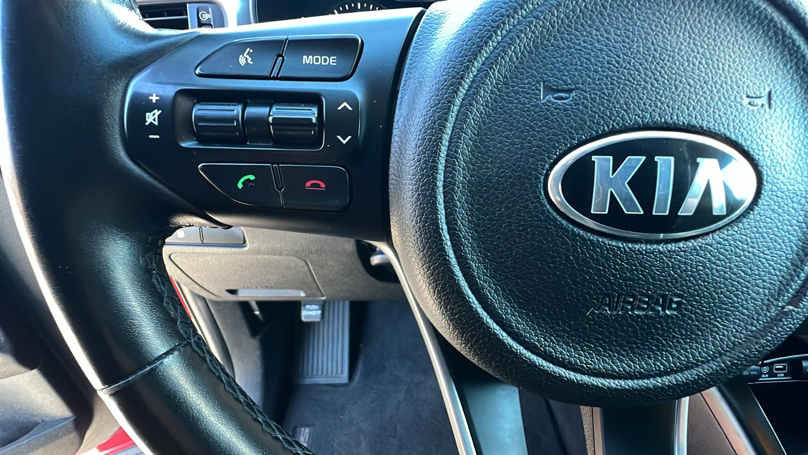 2017 Kia Sorento LX 28