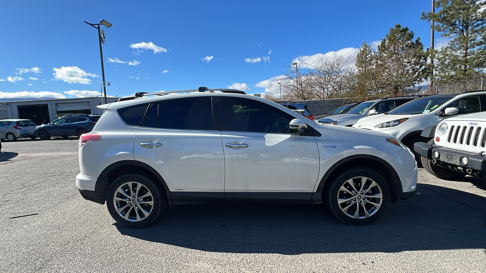 2018 Toyota RAV4 Hybrid Limited 16