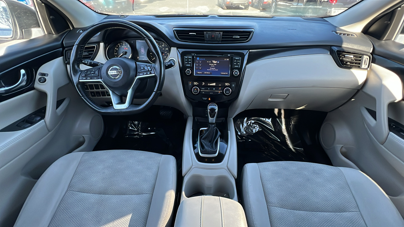 2018 Nissan Rogue Sport SV 10