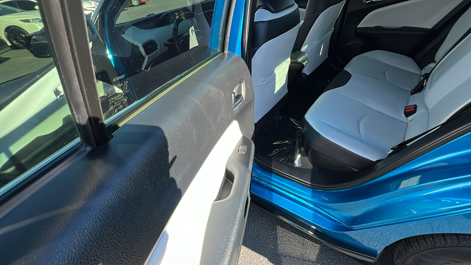 2019 Toyota Prius XLE 22