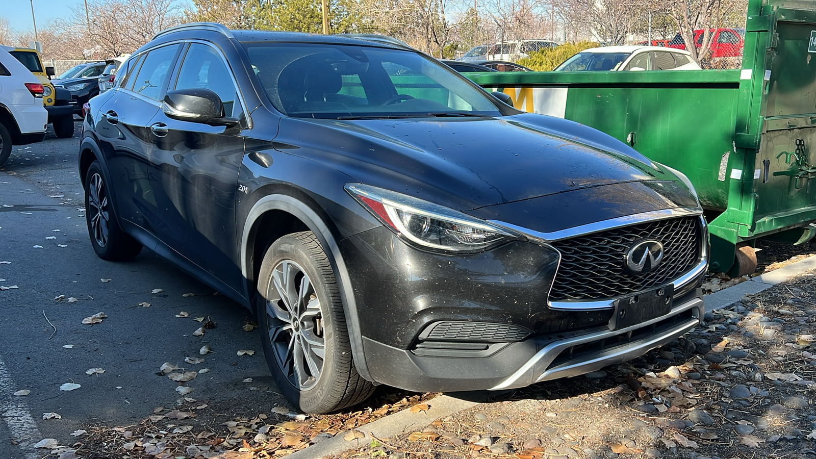 2019 INFINITI QX30 LUXE 3