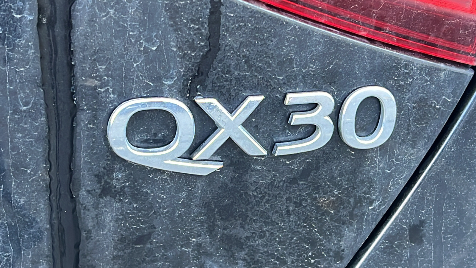 2019 INFINITI QX30 LUXE 15