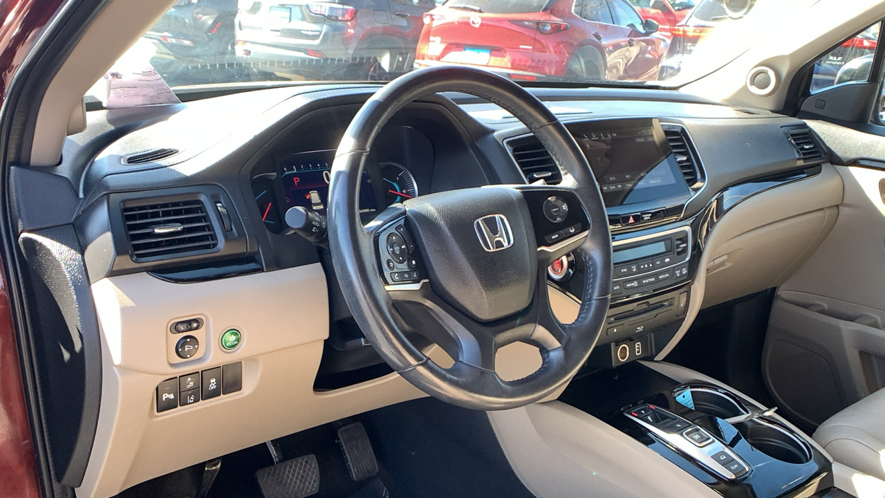 2019 Honda Pilot Touring 7-Passenger 2