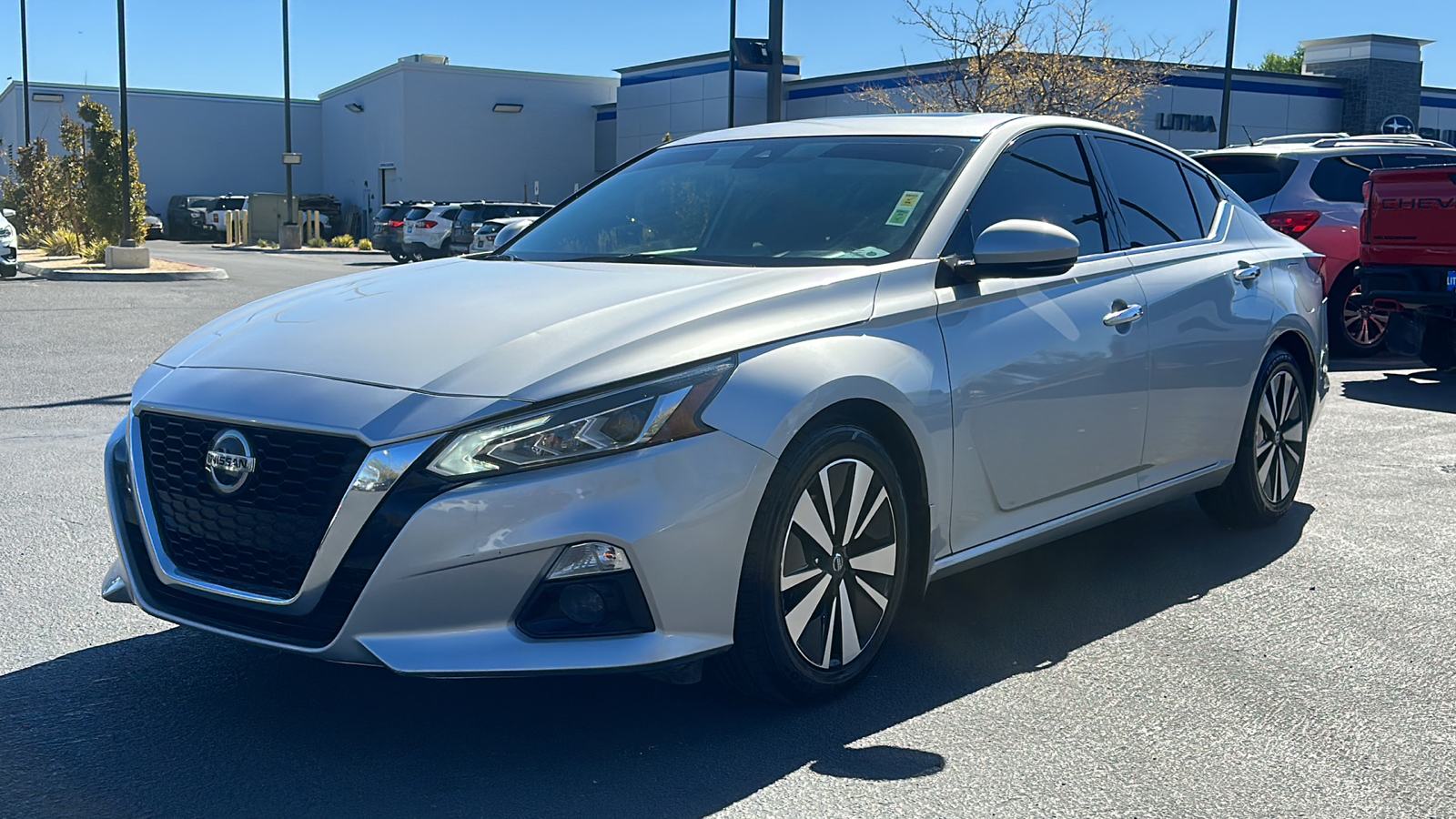 2019 Nissan Altima 2.5 SV 1