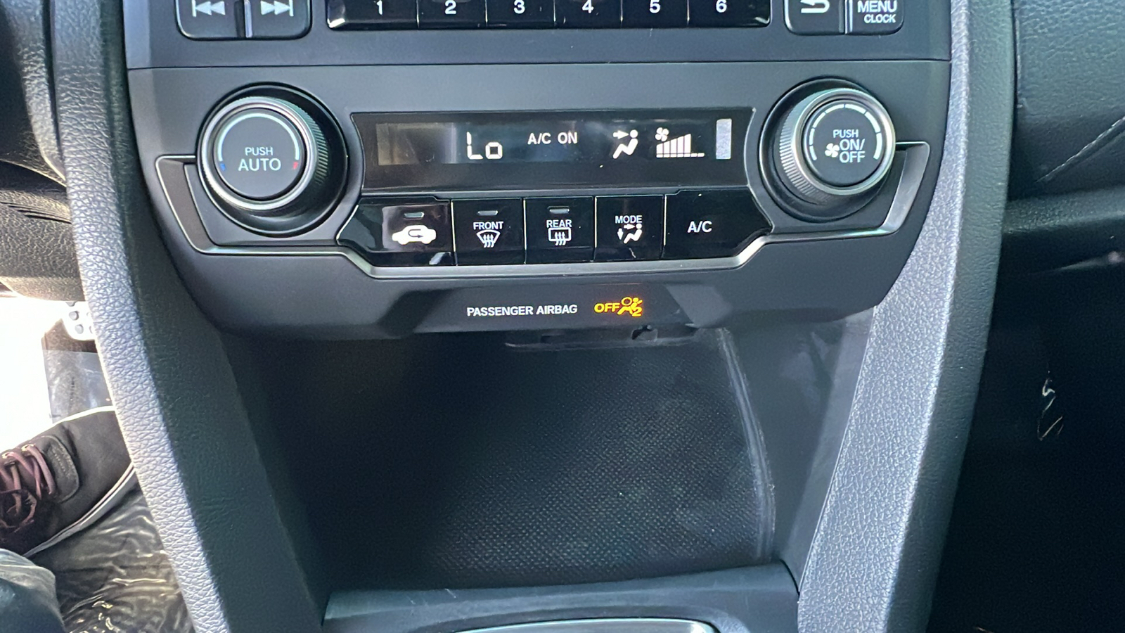 2019 Honda Civic Hatchback Sport 26