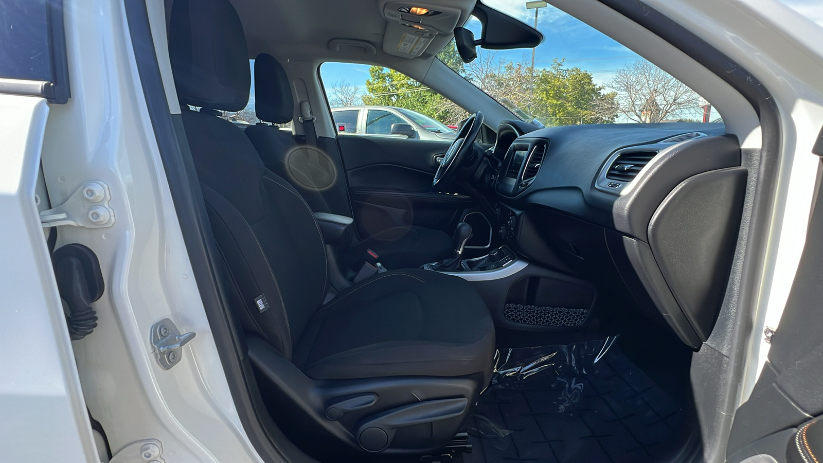 2020 Jeep Compass Sport 14