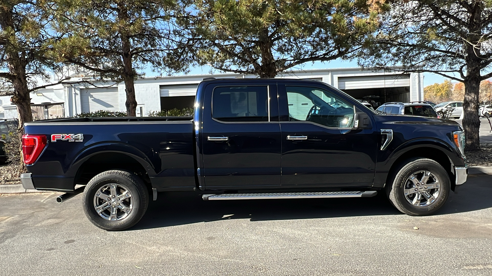 2021 Ford F-150 XLT 4WD SuperCrew 6.5 Box 10