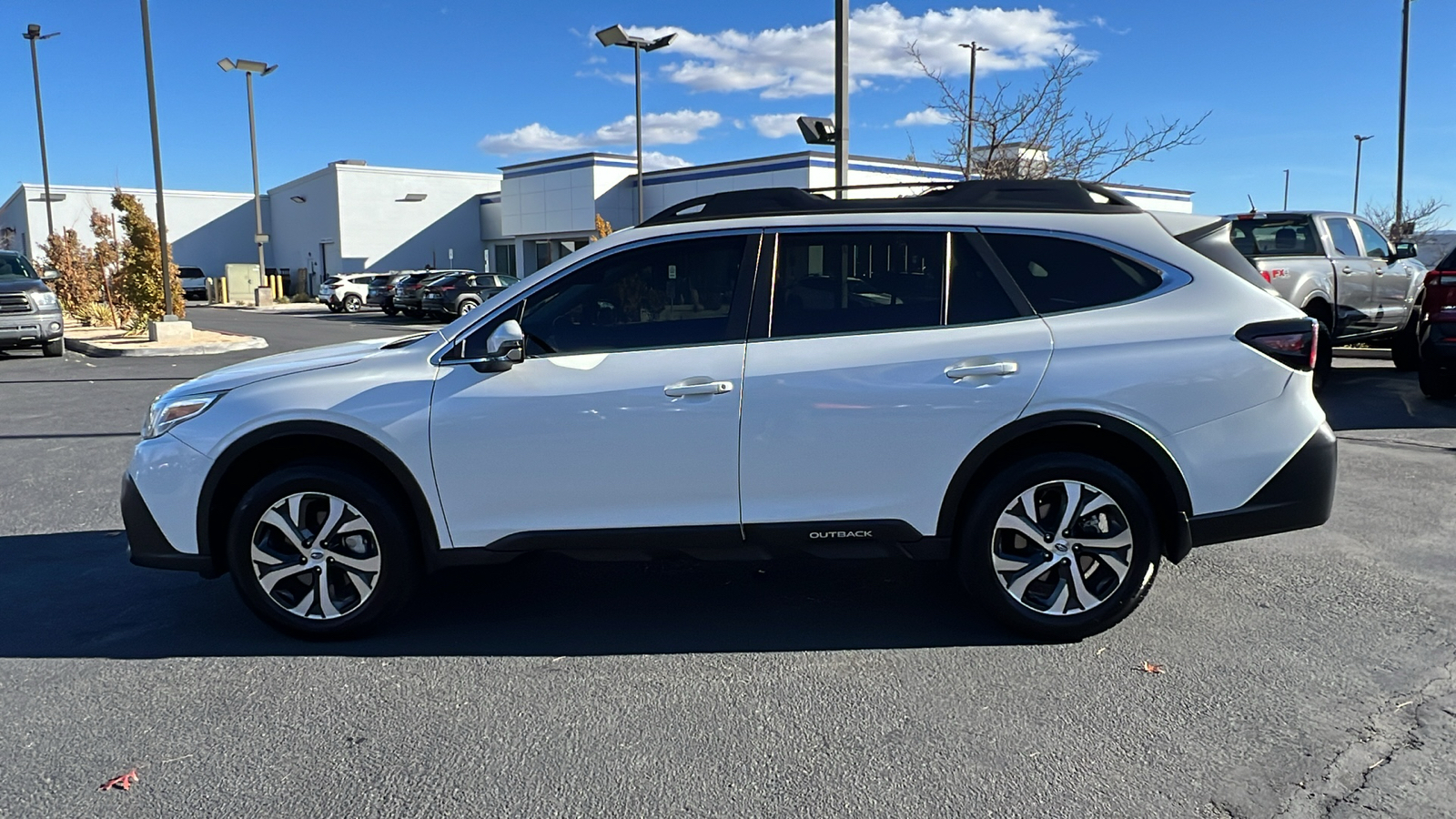 2022 Subaru Outback Limited 3