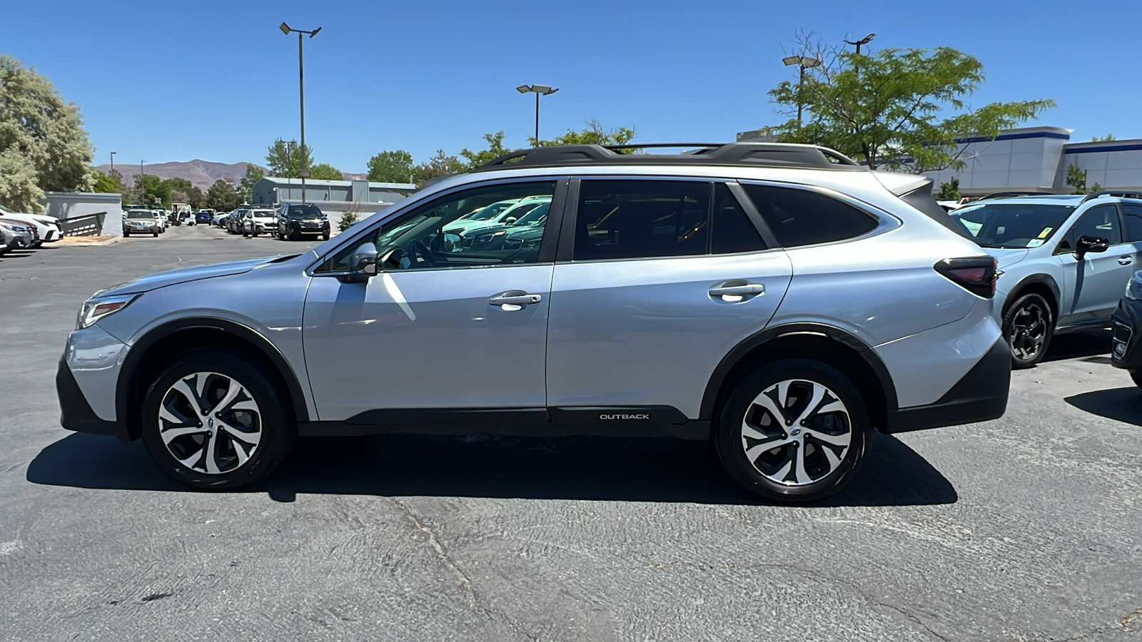 2022 Subaru Outback Limited 3