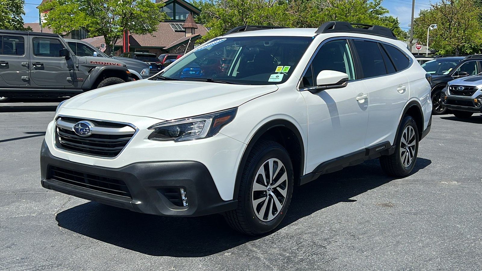 2022 Subaru Outback Premium 1