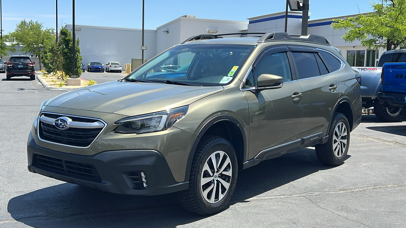 2022 Subaru Outback Premium 1