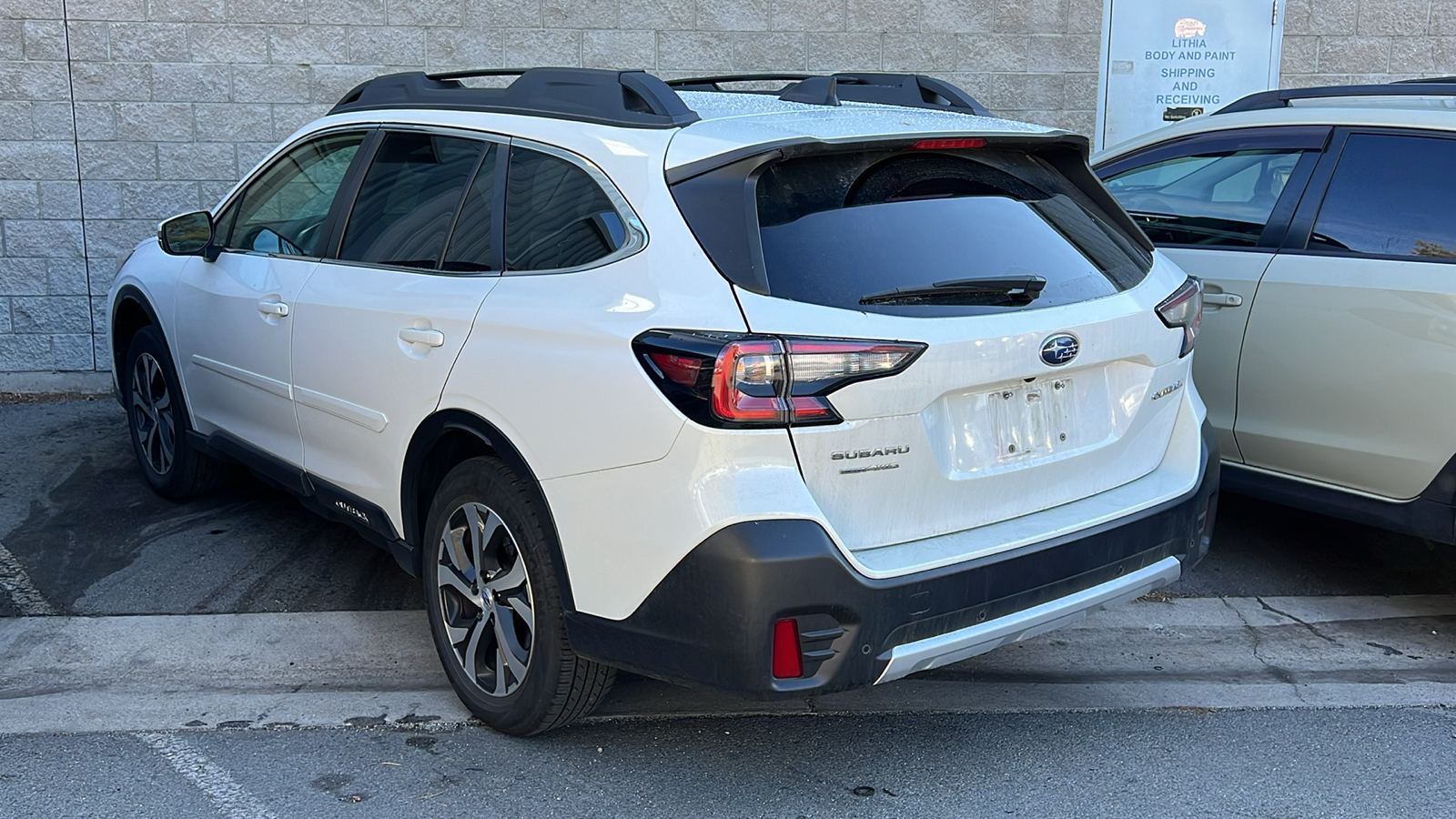 2022 Subaru Outback Limited 10