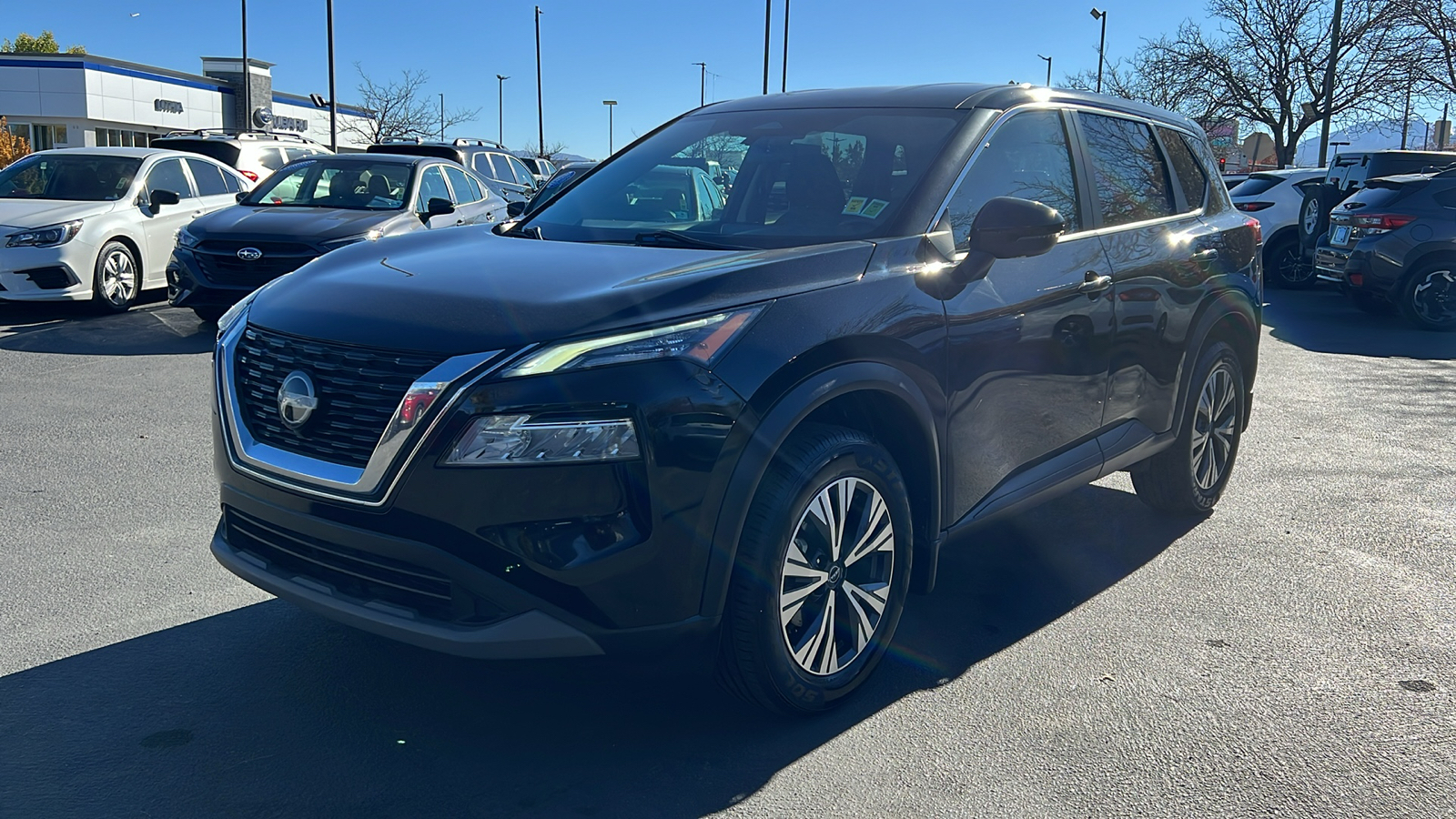 2022 Nissan Rogue SV 1