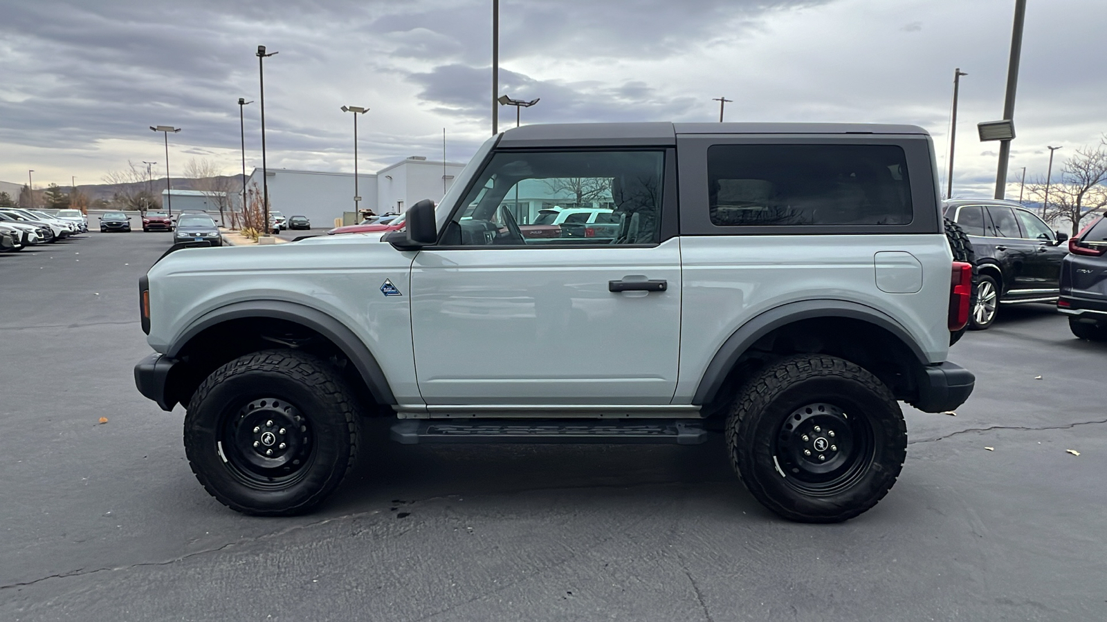 2022 Ford Bronco Black Diamond 3