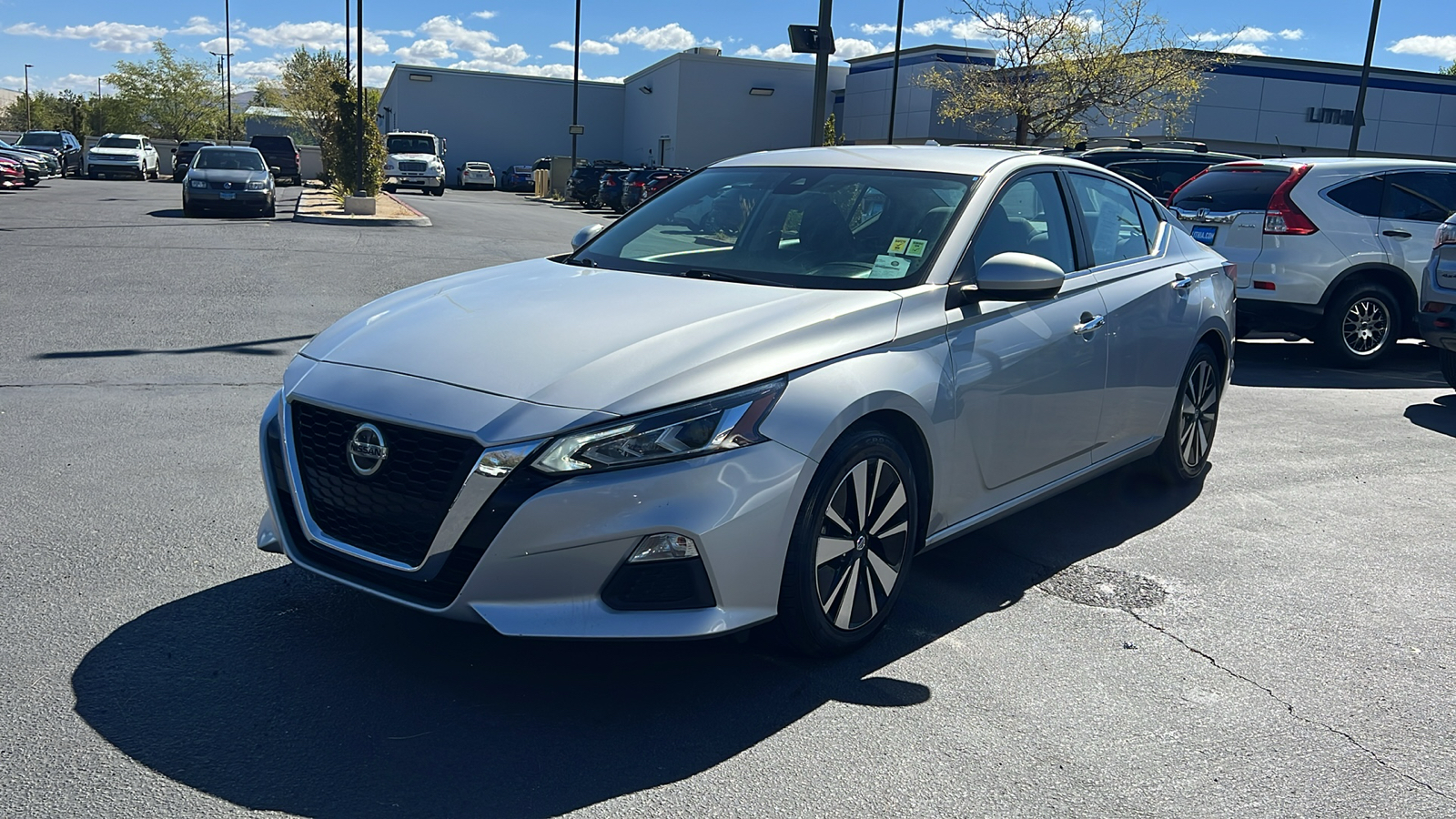 2022 Nissan Altima 2.5 SV 1