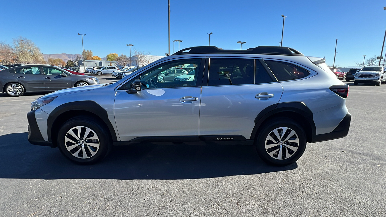 2023 Subaru Outback Premium 3