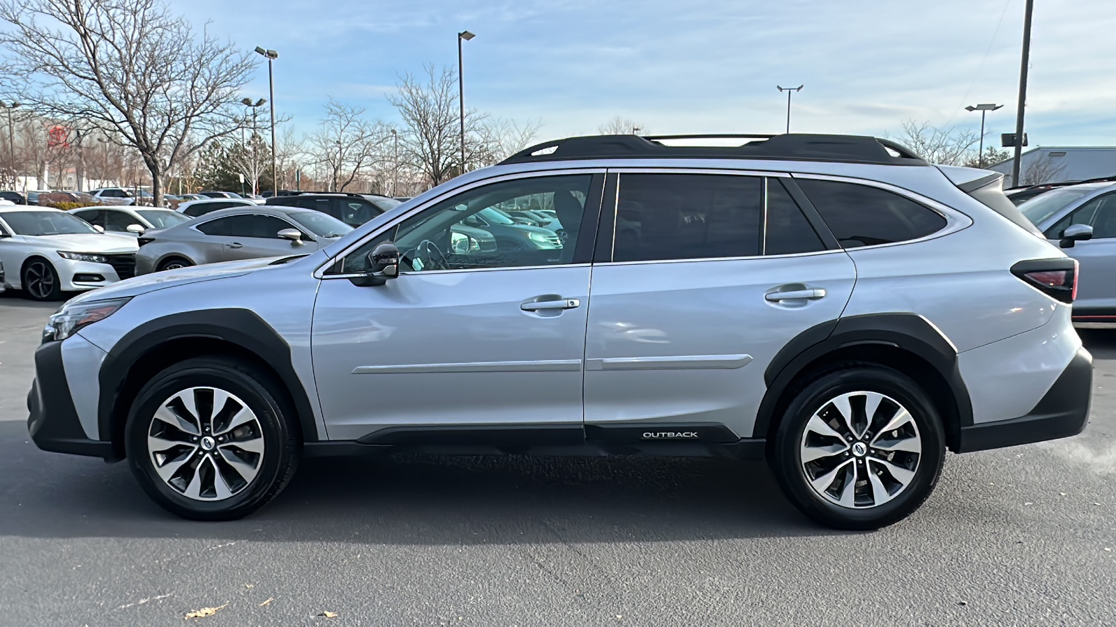 2023 Subaru Outback Limited 3