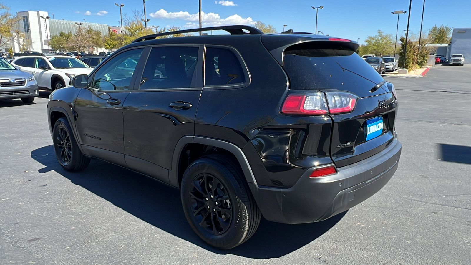 2023 Jeep Cherokee Altitude Lux 4