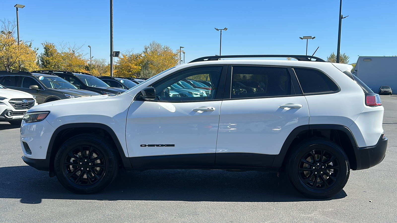 2023 Jeep Cherokee Altitude Lux 3