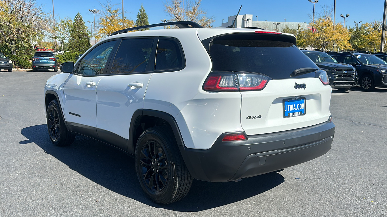 2023 Jeep Cherokee Altitude Lux 4