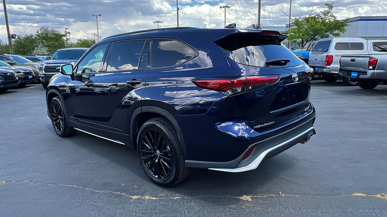 2023 Toyota Highlander XSE 4