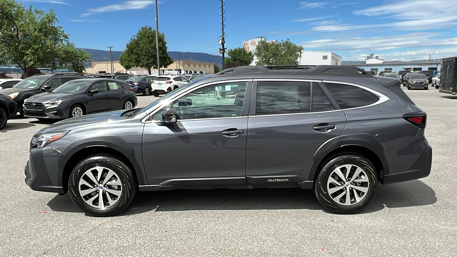 2025 Subaru Outback Premium 3