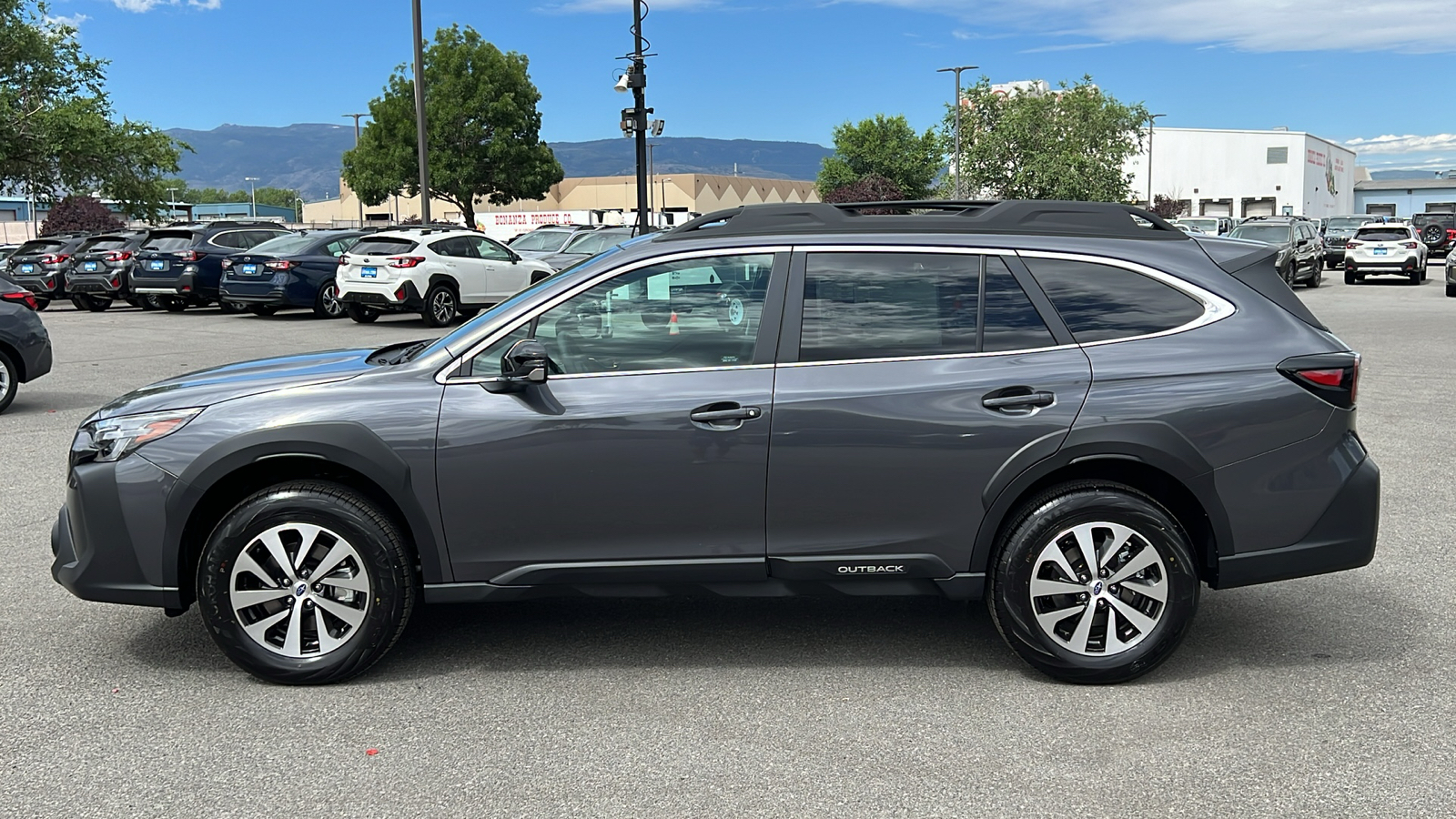 2025 Subaru Outback Premium 3