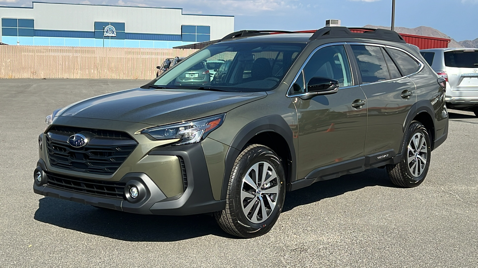 2025 Subaru Outback Premium 1