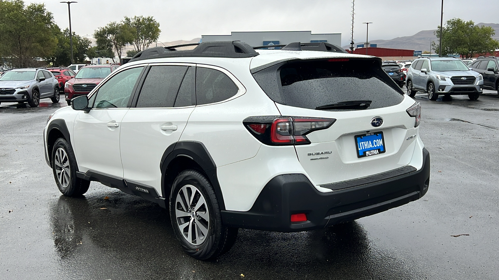 2025 Subaru Outback Premium 4