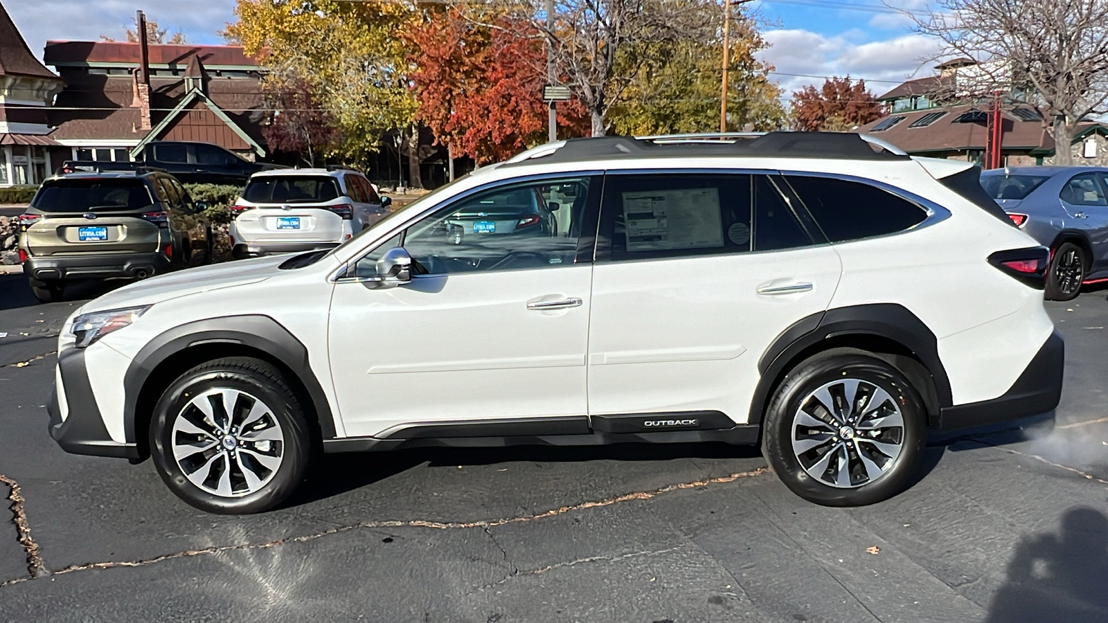 2025 Subaru Outback Touring 3