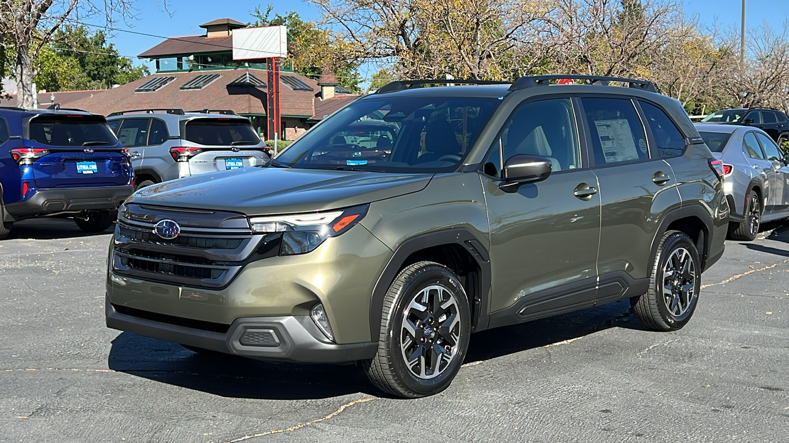 2025 Subaru Forester Premium 1