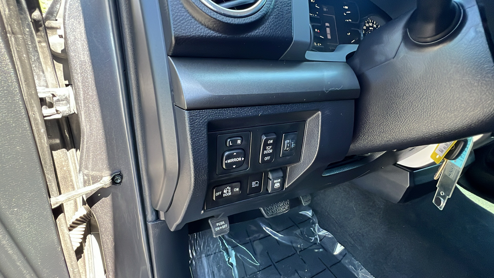 2019 Toyota Tundra SR5 CrewMax 5.5 Bed 5.7L 30