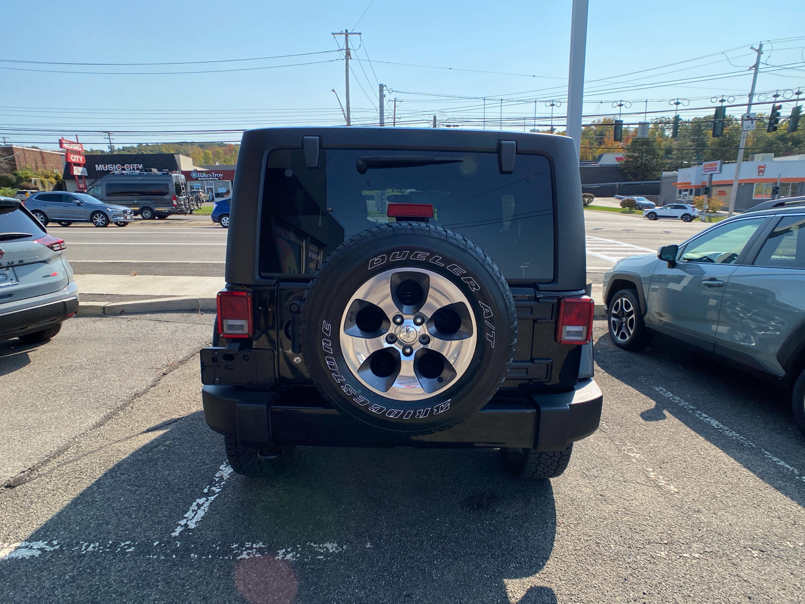 2017 Jeep Wrangler Unlimited Sahara 5